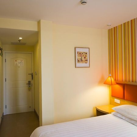 Home Inn Shanghai Daning International Guangzhong Road Circus City Bagian luar foto