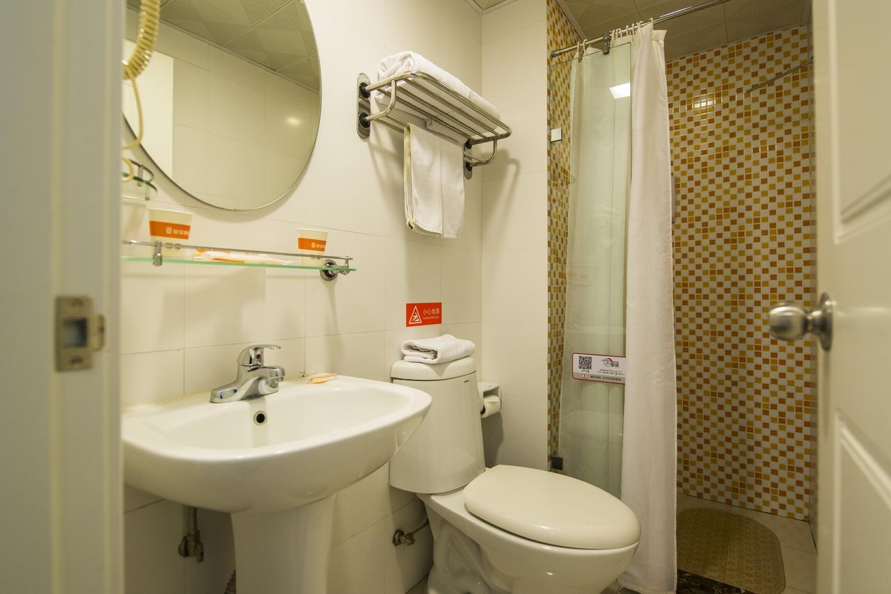 Home Inn Shanghai Daning International Guangzhong Road Circus City Bagian luar foto